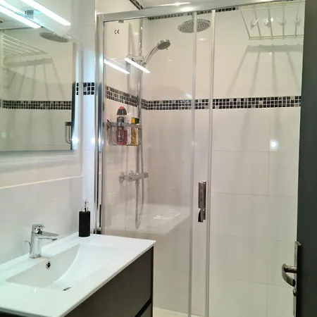 86m With Terrace Near The Beach!