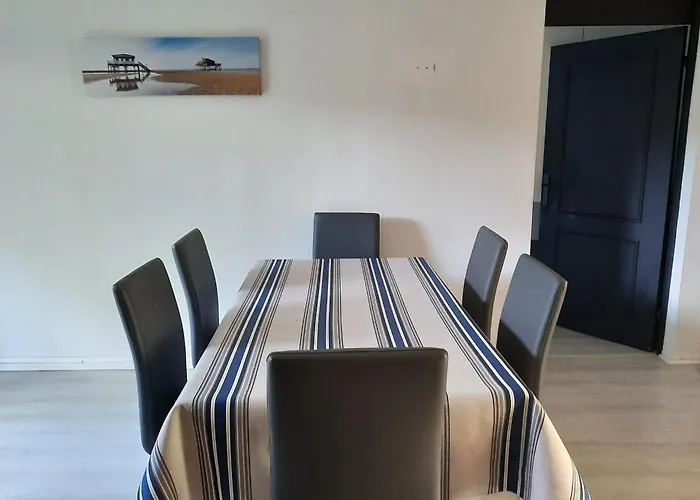 86m With Terrace Near The Beach! דירה ארסשון