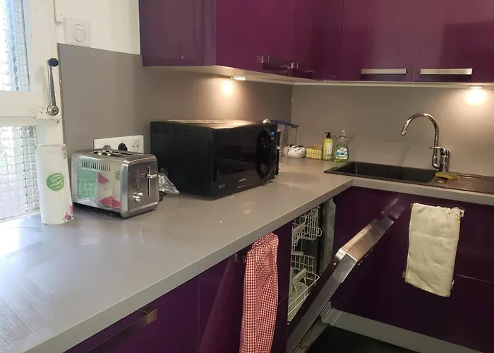 86m With Terrace Near The Beach! דירה *